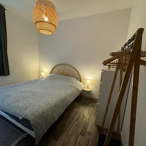 T2 Centre Ville, 150M Du Lac, Parking - Thermes Appartement